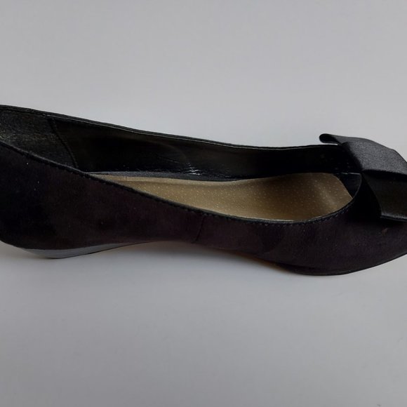 Peep Toe Black Wedge One Inch Sandals With Bow - Picture 8 of 13